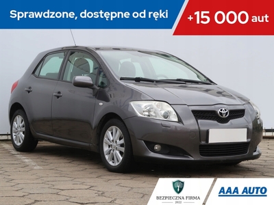 Toyota Auris I Hatchback 2.0 D-4D 125KM 2007