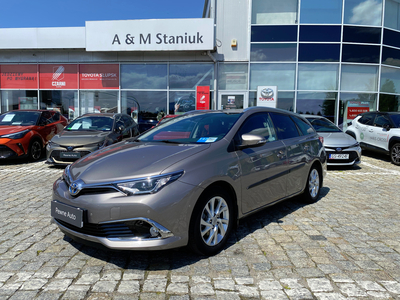 Toyota Auris II Touring Sports Facelifting 1.8 Hybrid 136KM 2015