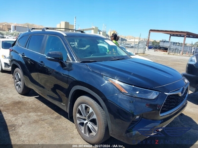 Toyota Highlander III 2023