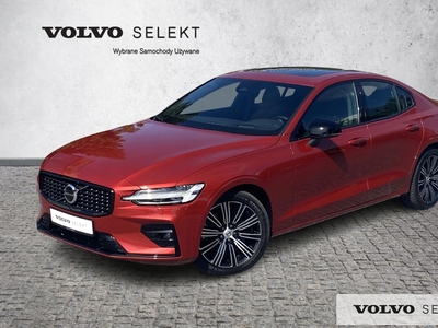 Volvo S60 III Sedan Facelifting 2.0 B5 250KM 2023