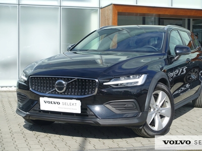 Volvo V60 II Cross Country Facelifting 2.0 B4 197KM 2023