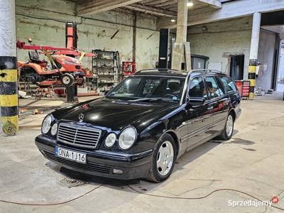 Mercedes E240 Avantgarde V6 Nowe OC Akumulator Opony Oleje po serwisie