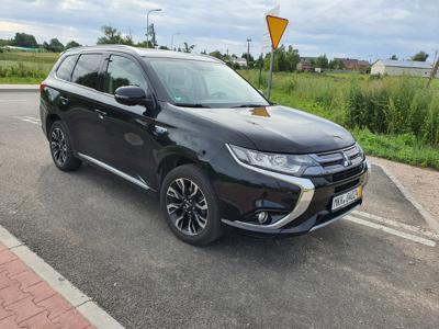 Mitsubishi Outlander III SUV PHEV 2.0 DOHC MIVEC 121KM 2015