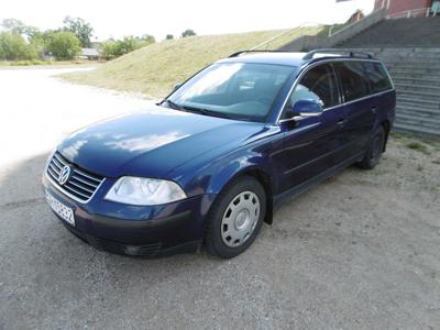 PASSAT ładny długie opłaty 2003r