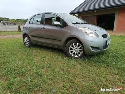 Toyota Yaris 1.0 stan idealny 217tys przebiegu