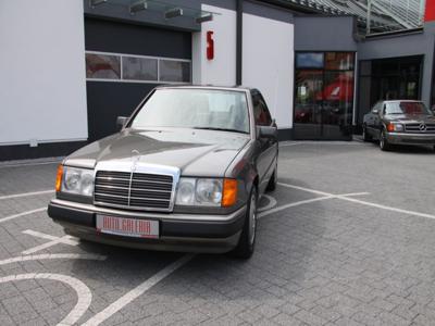 Używane Mercedes-Benz W124 (1984-1993) - 59 900 PLN, 83 900 km, 1989