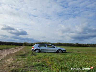 Golf 1.6 LPG zamiana na wieżę Hifi z gramofonem i kolumnami