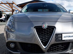 Alfa Romeo Giulietta Nuova II Hatchback 5d Facelifting 1.4 TB 16v 120KM 2016