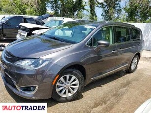 Chrysler Pacifica 3.0 benzyna 2018r. (BRIDGETON)