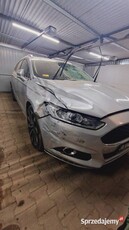 Ford Mondeo mk5 uszkodzony