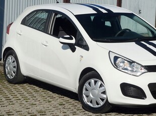 Kia Rio III Hatchback 3d 1.4 DOHC CVVT 109KM 2013