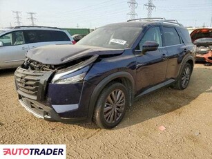 Nissan Pathfinder 3.0 benzyna 2023r. (ELGIN)