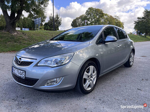 Opel Astra J 1.4T 140KM