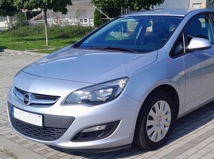 Opel Astra - 1.6 benzyna 115KM - Sedan - 2014 rok - 123 tys km - Polska