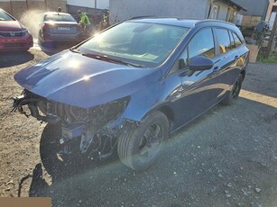 Opel Astra K Sportstourer Facelifting 1.2 Turbo 130KM 2020