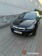 Opel Astra rok 2012