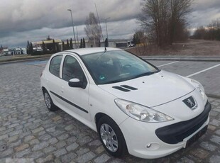 Peugeot 206 Hatchback 5d + 1.4 75KM 2010