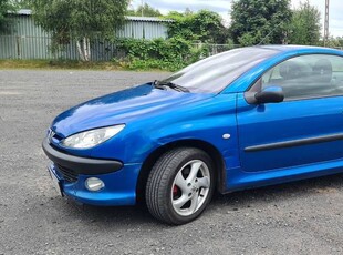 Peugeot 206CC , benzyna 1.6, rok 2002