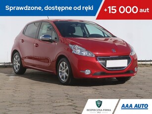 Peugeot 208 I Hatchback 3d 1.2 VTI 82KM 2014