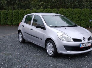 Renault Clio III Hatchback 5d 1.2 i 16V 75KM 2006