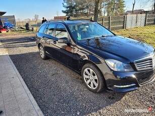 Samochód osobowy Mercedes Benz C 200