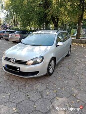 Sprzedam Volkswagena Golfa kombi 1.6 TDI 2011 r.