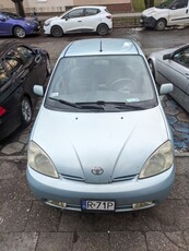 Toyota Prius II Sprzedam używaną na co dzień Toyotę Prius XW11 z roku 2001