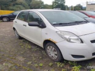 Toyota Yaris III Hatchback 5d 1.0 VVT-i 69KM 2011