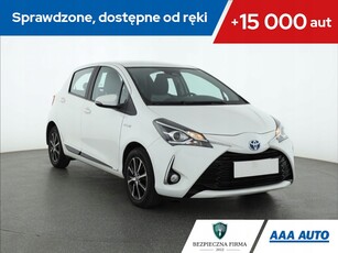 Toyota Yaris III Hatchback 5d Facelifting 2017 1.5 Hybrid 100KM 2018