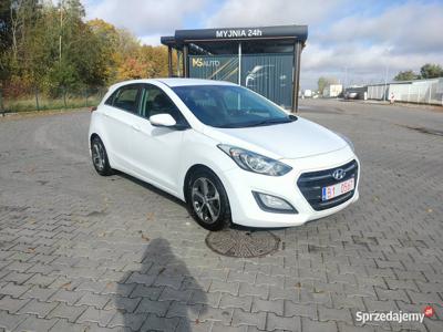 Hyundai i30 PREMIUM 1.6 GDI kamera dvd ISOFIX navi alu