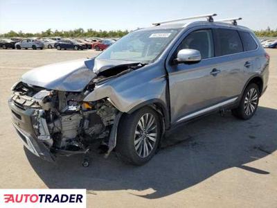 Mitsubishi Outlander 3.0 benzyna 2019r. (FRESNO)