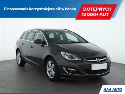 Opel Astra J Sports Tourer Facelifting 1.6 SIDI Turbo ECOTEC 170KM 2015