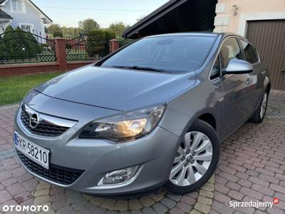 Opel Astra1.7CDT COSMO historia ASO zarejestrowany Półskóra