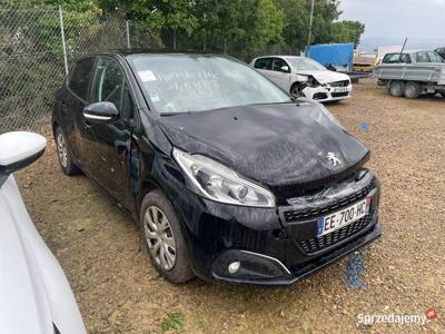 PEUGEOT 208 1.6 BlueHDi 100 EE700