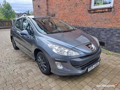 Peugeot 308 1,4 90PS Klima Navi Tablet