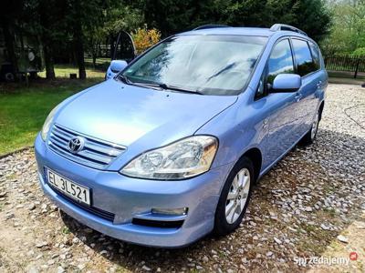 Toyota Avensis Verso 7 osobowa oryginalny lakier