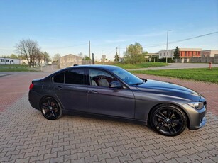 BMW Seria 3 328i Touring Sport Line