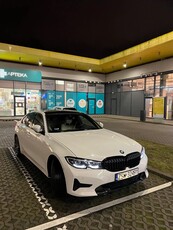 BMW Seria 3 330i xDrive Advantage