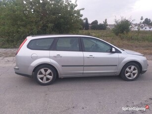 Ford Focus 2005 kombi 2.0 diesel cena 2300