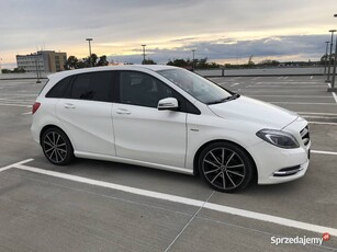 Mercedes B180 2012r Pakiet Amg Night