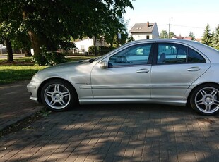 Mercedes-Benz C32 AMG !! anglik !! bez silnika !! TANIO !!