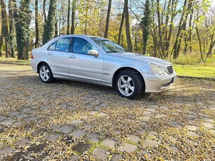 Mercedes-Benz Klasa C W203 Mercedes C320 3.2 V6