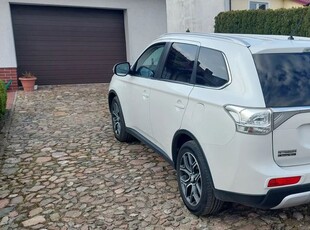 Mitsubishi Outlander 2.0 Intense +