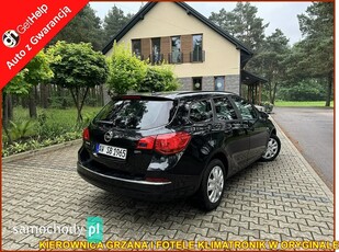 Opel Astra J