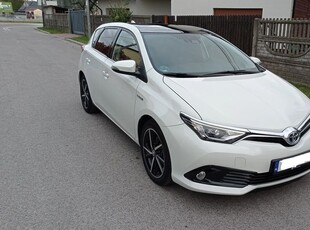 Toyota Auris 1.8 VVT-i Hybrid Automatik Design Edition