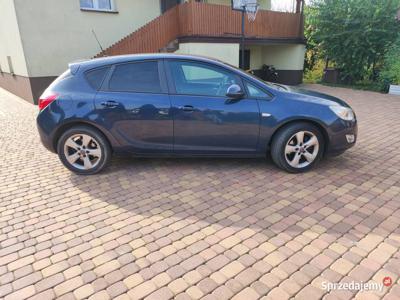 Opel Astra 1,7 CDTI 110 km