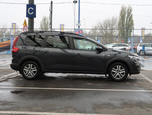 Dacia Jogger 2022 1.0 TCe 32771km Samochody Rodzinne