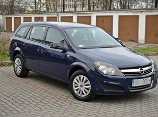 Opel Astra LiFt 2010r 1.6benzyna Polski Salon zadbana