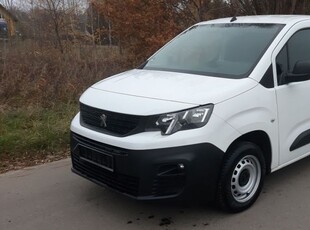 Peugeot Partner 2021 Rok 1.5 diesel 3 Os. klima Tempomat Duże Radio