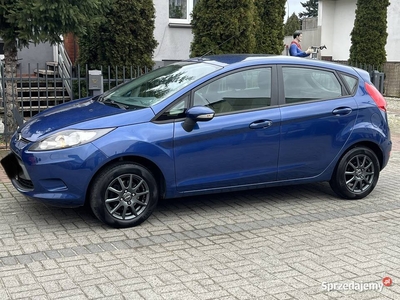 Ford Fiesta 1.3 16V 4cyl 2010r bardzo ladny stan 4 drzwi alu